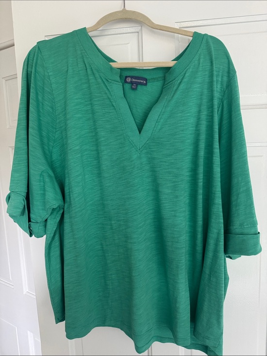 Democracy Tops - Democracy Teal-Green Short Sleeve V-Neck Top